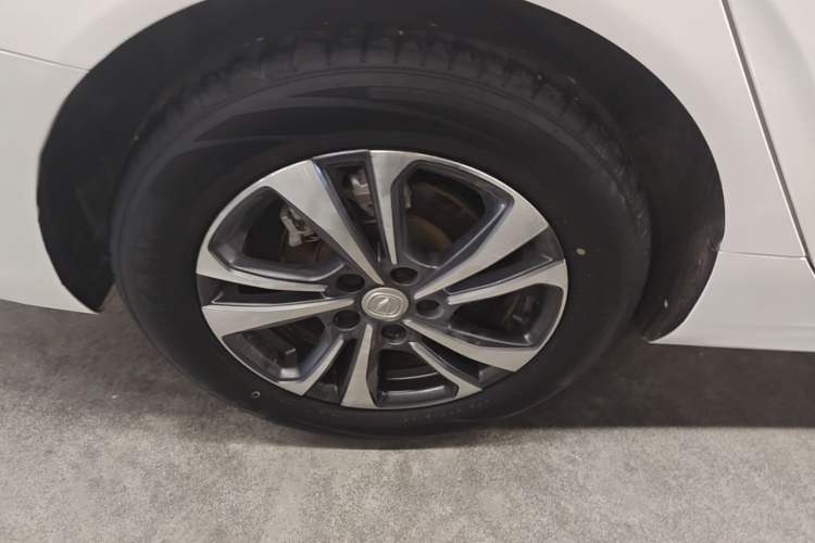 Used CHANGAN Eado 2023 Changan Edition PLUS Blue Whale NE 1.4T GDI DCT Prestige Version Right Rear Wheel Hub