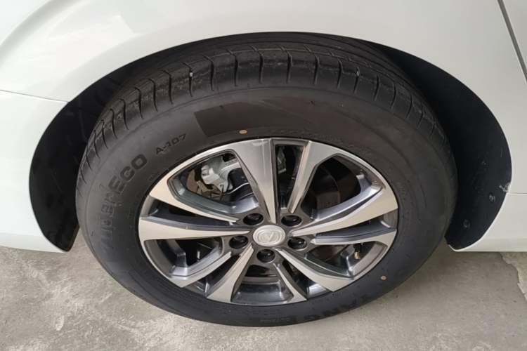 Used CHANGAN Eado 2023 Changan Edition PLUS Blue Whale NE 1.4T GDI DCT Prestige Version Right Rear Wheel Hub