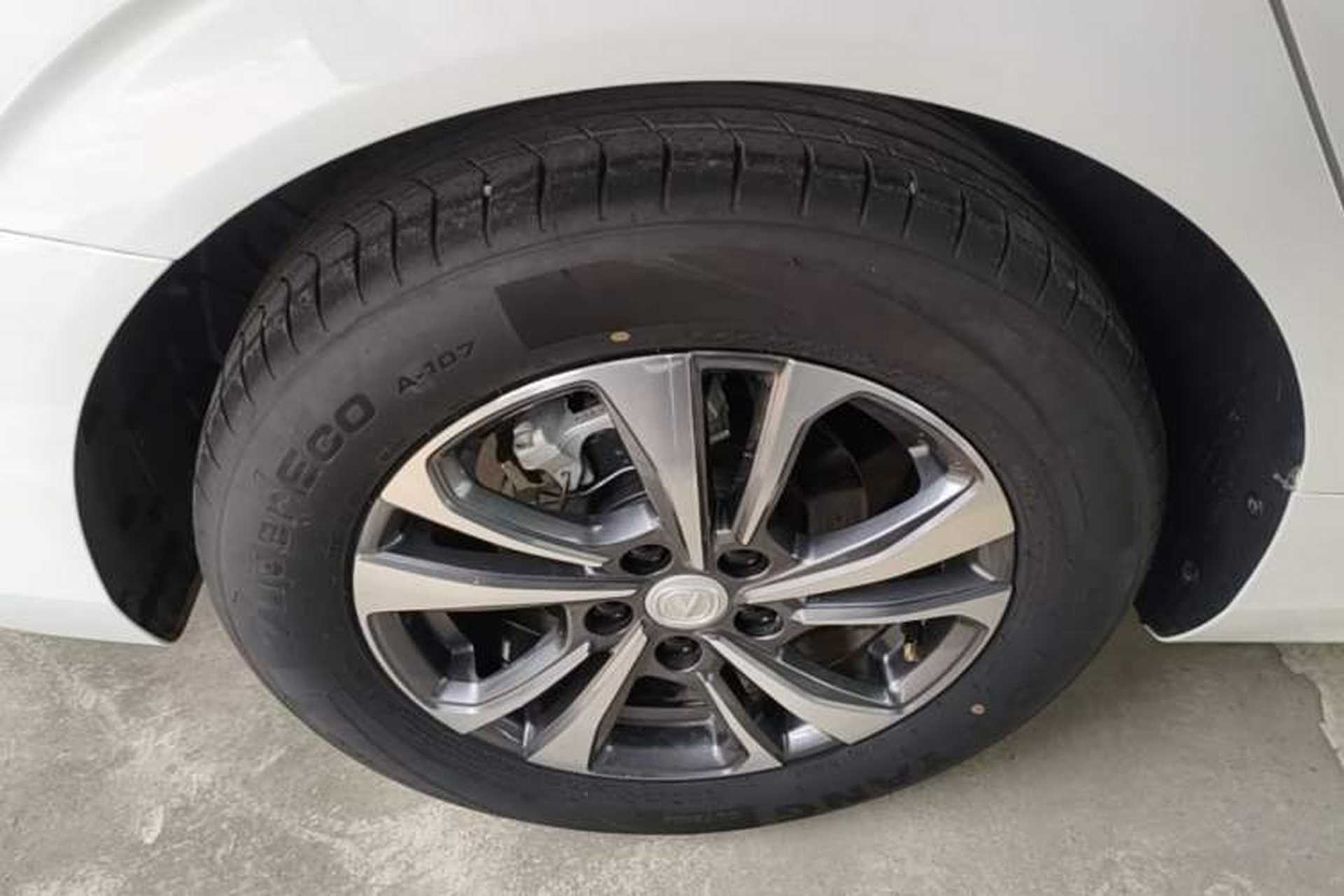 Used CHANGAN Eado 2023 Changan Edition PLUS Blue Whale NE 1.4T GDI DCT Prestige Version Right Rear Wheel Hub