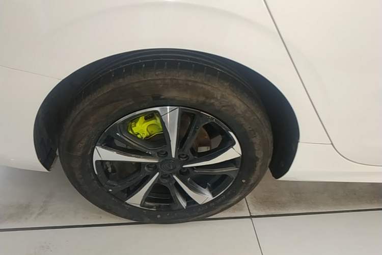 Used CHANGAN Eado 2023 Changan Edition PLUS Blue Whale NE 1.4T GDI DCT Prestige Version Right Rear Wheel Hub