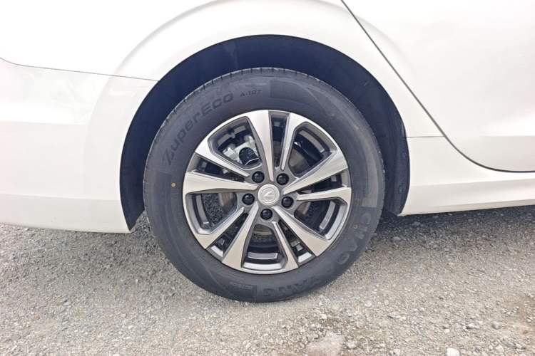 Used CHANGAN Eado 2023 Changan Edition PLUS Blue Whale NE 1.4T GDI DCT Prestige Version Right Rear Wheel Hub