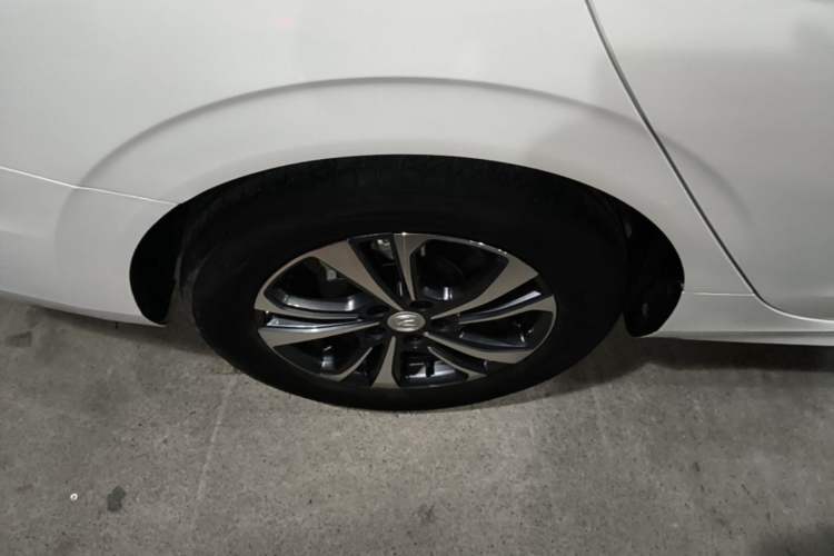 Used CHANGAN Eado 2023 Changan Edition PLUS Blue Whale NE 1.4T GDI DCT Prestige Version Right Rear Wheel Hub