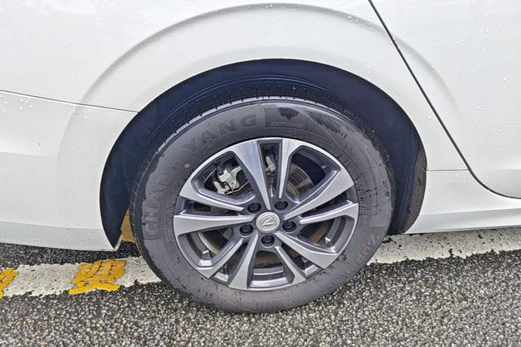 Used CHANGAN Eado 2023 Changan Edition PLUS Blue Whale NE 1.4T GDI DCT Prestige Version Right Rear Wheel Hub