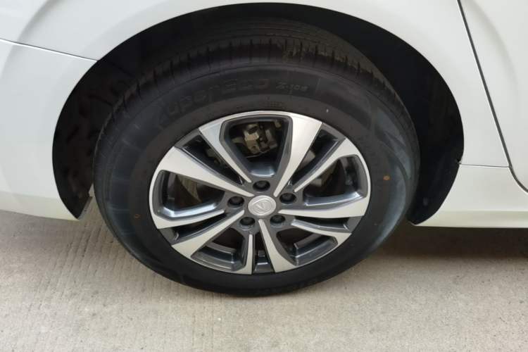 Used CHANGAN Eado 2023 Changan Edition PLUS Blue Whale NE 1.4T GDI DCT Prestige Version Right Rear Wheel Hub