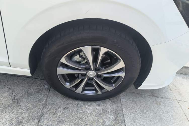 Used CHANGAN Eado 2023 Changan Edition PLUS Blue Whale NE 1.4T GDI DCT Prestige Version Right Rear Wheel Hub