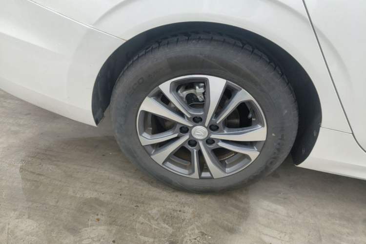 Used CHANGAN Eado 2023 Changan Edition PLUS Blue Whale NE 1.4T GDI DCT Prestige Version Right Rear Wheel Hub