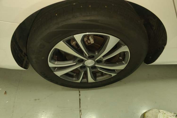 Used CHANGAN Eado 2023 Changan Edition PLUS Blue Whale NE 1.4T GDI DCT Prestige Version Right Rear Wheel Hub