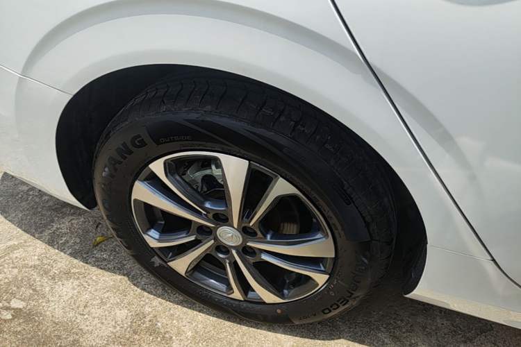 Used CHANGAN Eado 2023 Changan Edition PLUS Blue Whale NE 1.4T GDI DCT Prestige Version Right Rear Wheel Hub