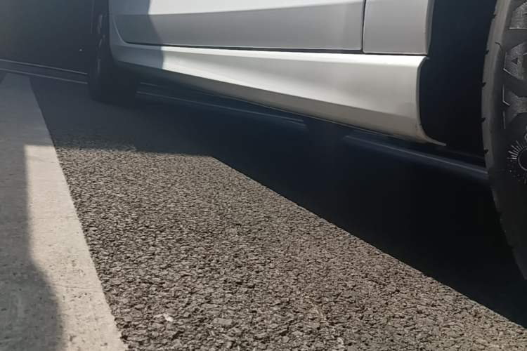 Used CHANGAN Eado 2023 Changan Edition PLUS Blue Whale NE 1.4T GDI DCT Prestige Version Right Side Sill