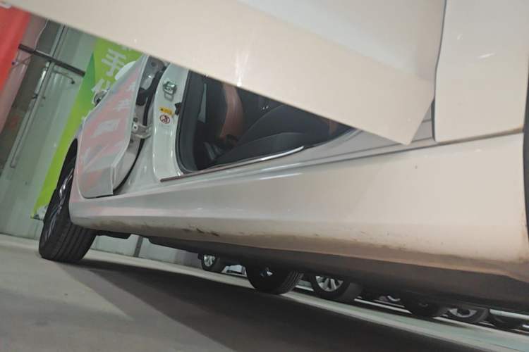 Used CHANGAN Eado 2023 Changan Edition PLUS Blue Whale NE 1.4T GDI DCT Prestige Version Right Side Sill