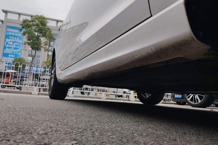 Used CHANGAN Eado 2023 Changan Edition PLUS Blue Whale NE 1.4T GDI DCT Prestige Version Right Side Sill
