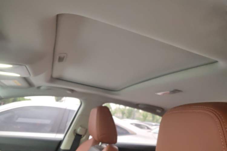 Used CHANGAN Eado 2023 Changan Edition PLUS Blue Whale NE 1.4T GDI DCT Prestige Version Roof