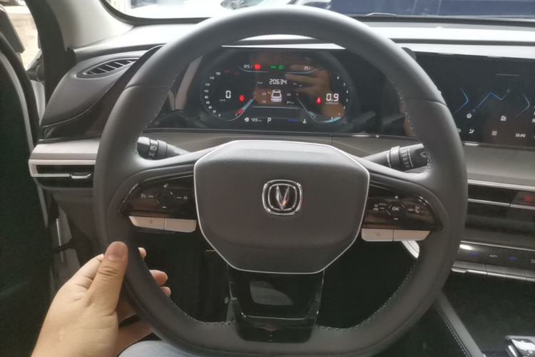 Used CHANGAN Eado 2023 Changan Edition PLUS Blue Whale NE 1.4T GDI DCT Prestige Version Steering Wheel
