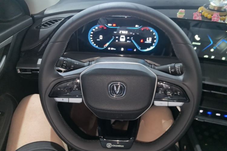 Used CHANGAN Eado 2023 Changan Edition PLUS Blue Whale NE 1.4T GDI DCT Prestige Version Steering Wheel