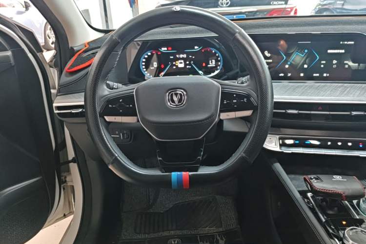Used CHANGAN Eado 2023 Changan Edition PLUS Blue Whale NE 1.4T GDI DCT Prestige Version Steering Wheel