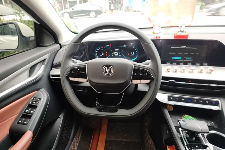 Used CHANGAN Eado 2023 Changan Edition PLUS Blue Whale NE 1.4T GDI DCT Prestige Version Steering Wheel