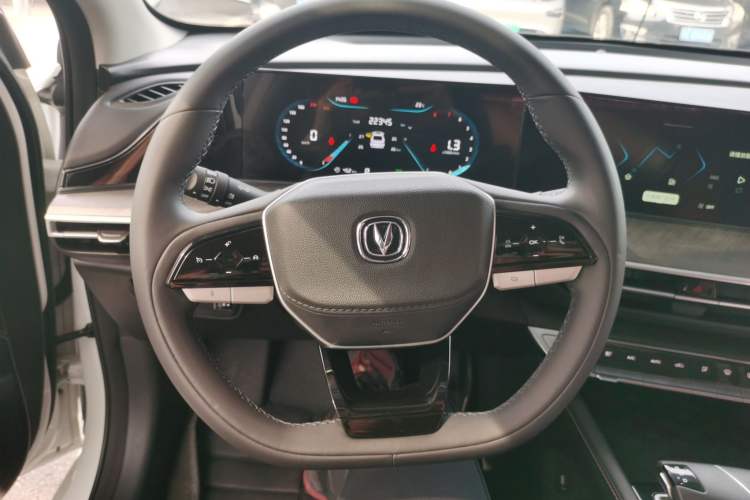 Used CHANGAN Eado 2023 Changan Edition PLUS Blue Whale NE 1.4T GDI DCT Prestige Version Steering Wheel