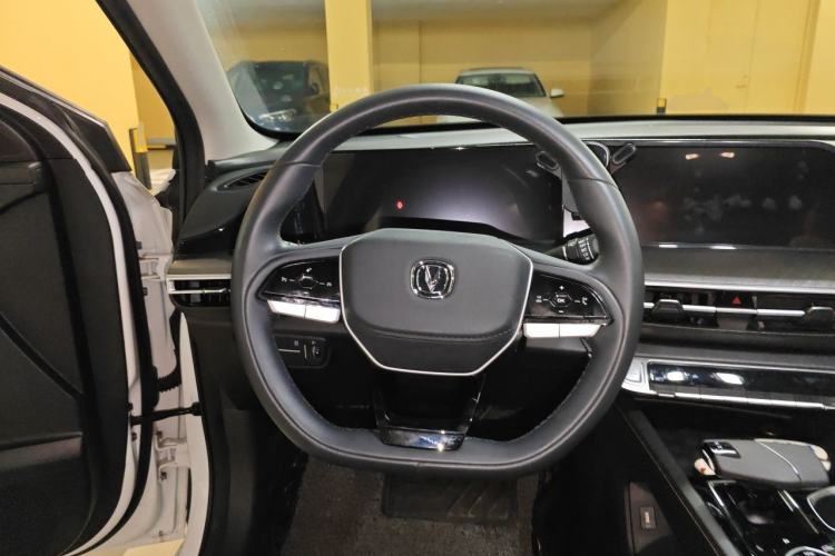 Used CHANGAN Eado 2023 Changan Edition PLUS Blue Whale NE 1.4T GDI DCT Prestige Version Steering Wheel