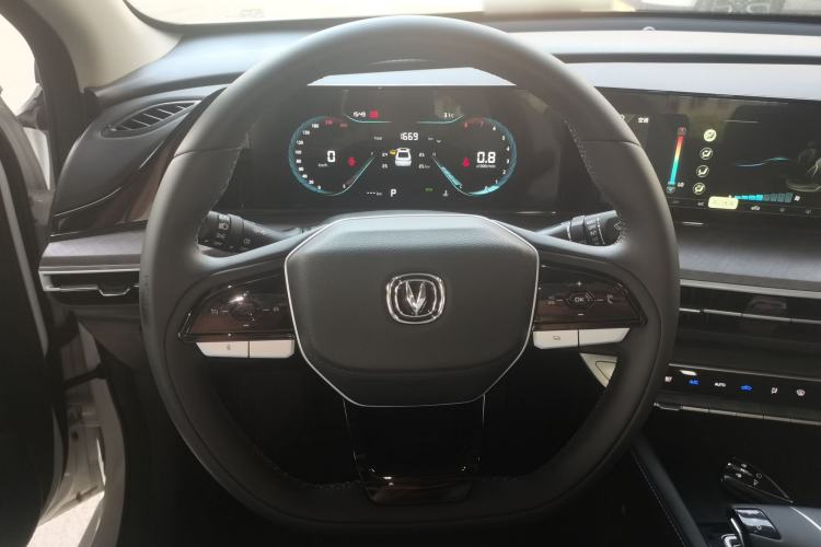 Used CHANGAN Eado 2023 Changan Edition PLUS Blue Whale NE 1.4T GDI DCT Prestige Version Steering Wheel
