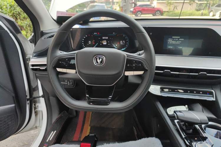 Used CHANGAN Eado 2023 Changan Edition PLUS Blue Whale NE 1.4T GDI DCT Prestige Version Steering Wheel