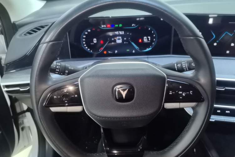 Used CHANGAN Eado 2023 Changan Edition PLUS Blue Whale NE 1.4T GDI DCT Prestige Version Steering Wheel