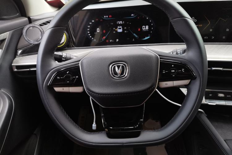 Used CHANGAN Eado 2023 Changan Edition PLUS Blue Whale NE 1.4T GDI DCT Prestige Version Steering Wheel