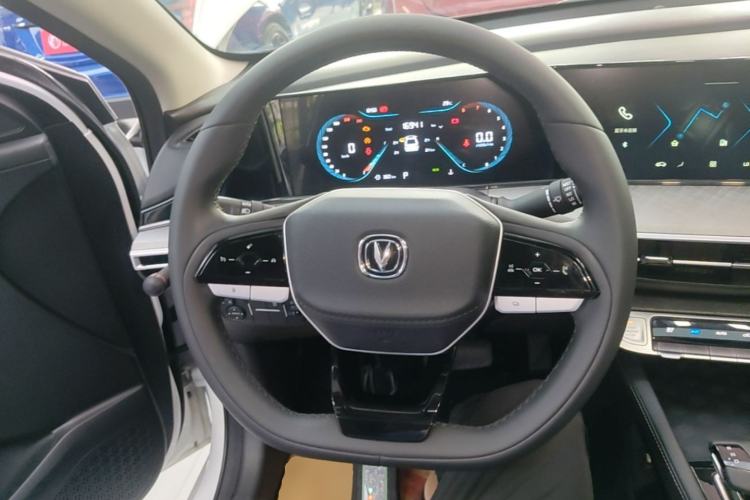 Used CHANGAN Eado 2023 Changan Edition PLUS Blue Whale NE 1.4T GDI DCT Prestige Version Steering Wheel