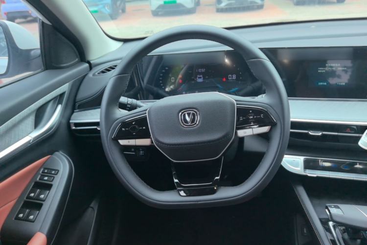 Used CHANGAN Eado 2023 Changan Edition PLUS Blue Whale NE 1.4T GDI DCT Prestige Version Steering Wheel