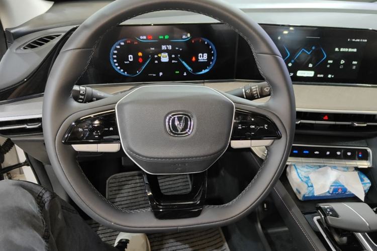 Used CHANGAN Eado 2023 Changan Edition PLUS Blue Whale NE 1.4T GDI DCT Prestige Version Steering Wheel