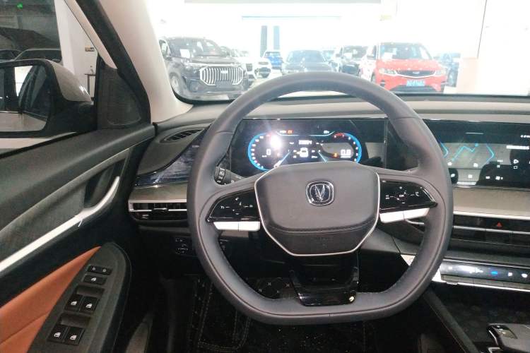 Used CHANGAN Eado 2023 Changan Edition PLUS Blue Whale NE 1.4T GDI DCT Prestige Version Steering Wheel