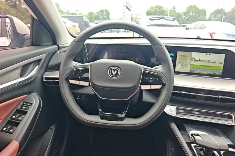 Used CHANGAN Eado 2023 Changan Edition PLUS Blue Whale NE 1.4T GDI DCT Prestige Version Steering Wheel