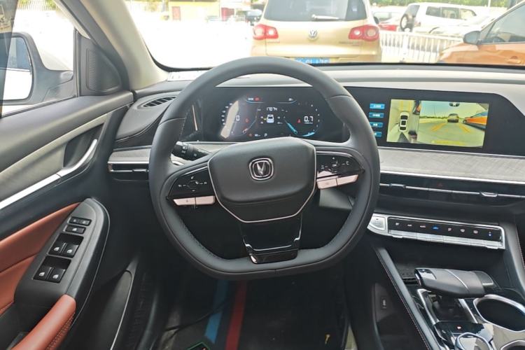 Used CHANGAN Eado 2023 Changan Edition PLUS Blue Whale NE 1.4T GDI DCT Prestige Version Steering Wheel