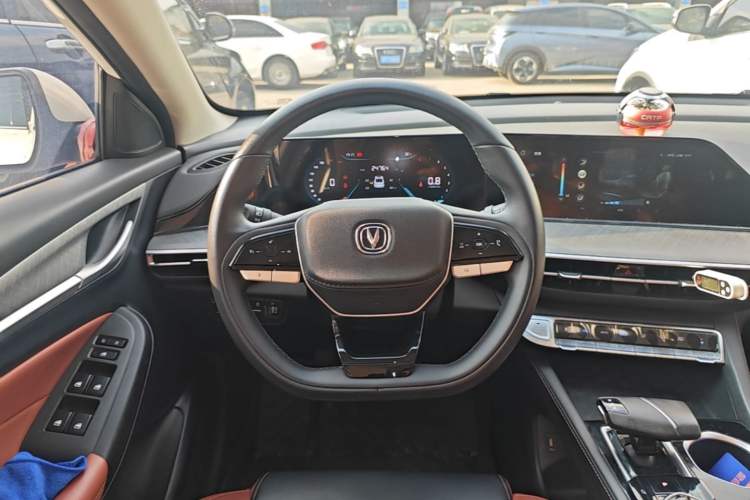 Used CHANGAN Eado 2023 Changan Edition PLUS Blue Whale NE 1.4T GDI DCT Prestige Version Steering Wheel