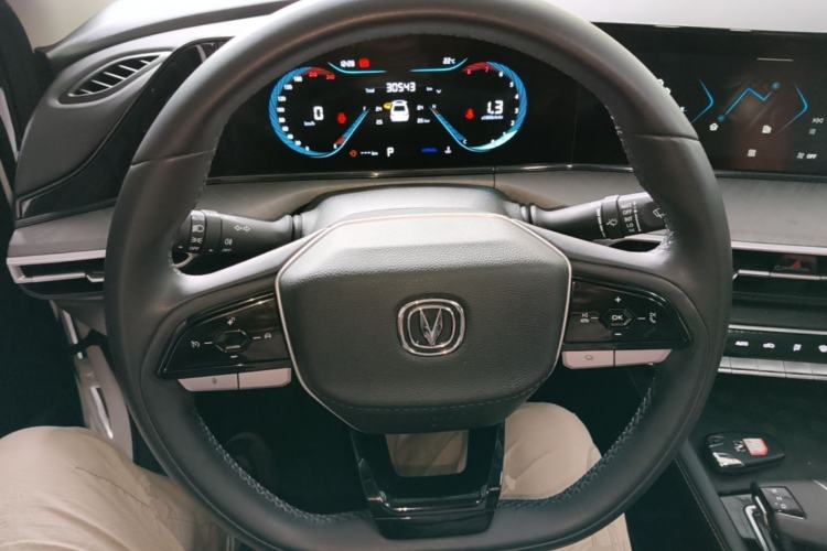 Used CHANGAN Eado 2023 Changan Edition PLUS Blue Whale NE 1.4T GDI DCT Prestige Version Steering Wheel