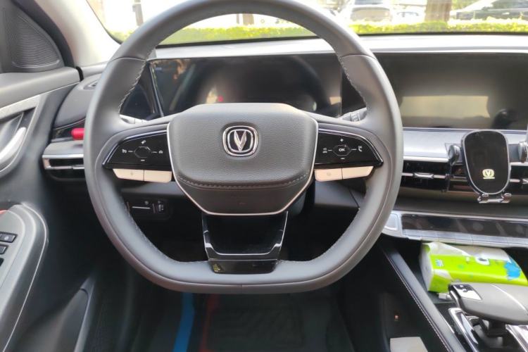 Used CHANGAN Eado 2023 Changan Edition PLUS Blue Whale NE 1.4T GDI DCT Prestige Version Steering Wheel