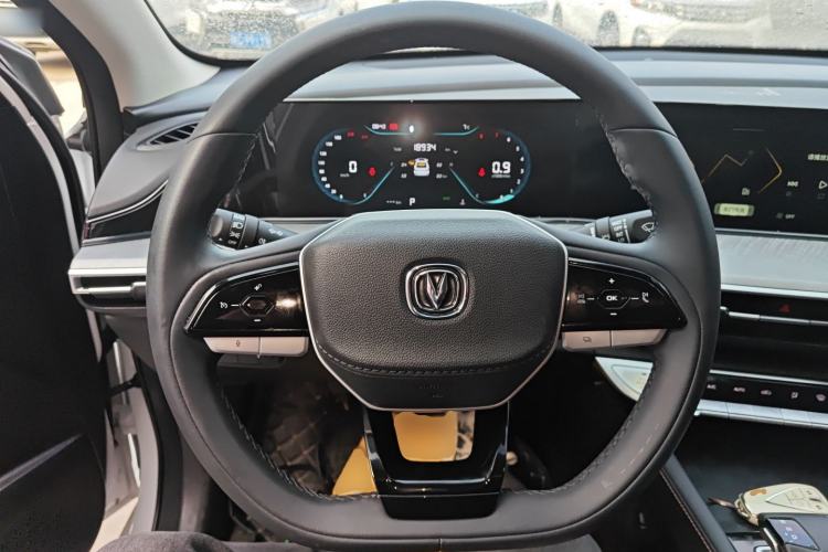 Used CHANGAN Eado 2023 Changan Edition PLUS Blue Whale NE 1.4T GDI DCT Prestige Version Steering Wheel