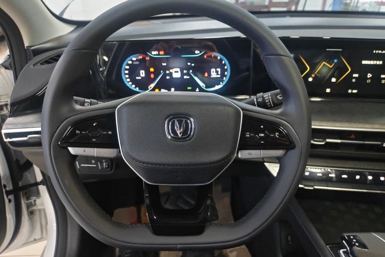 Used CHANGAN Eado 2023 Changan Edition PLUS Blue Whale NE 1.4T GDI DCT Prestige Version Steering Wheel