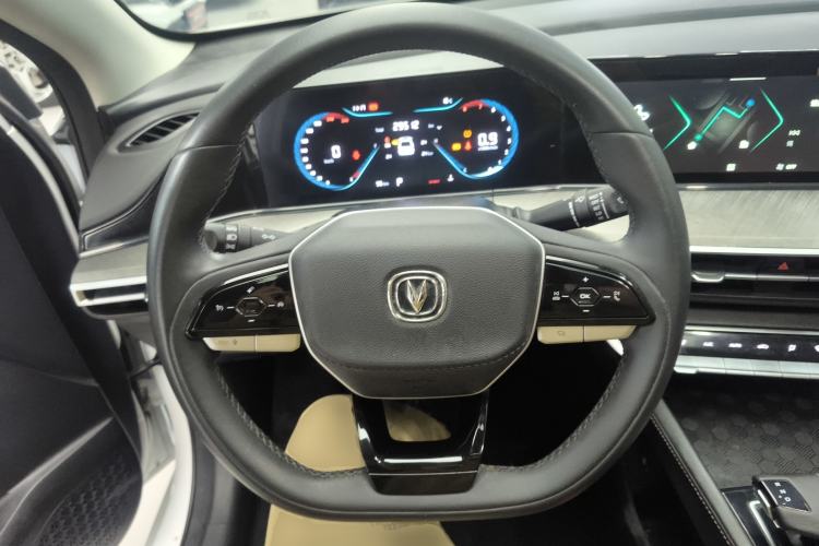 Used CHANGAN Eado 2023 Changan Edition PLUS Blue Whale NE 1.4T GDI DCT Prestige Version Steering Wheel