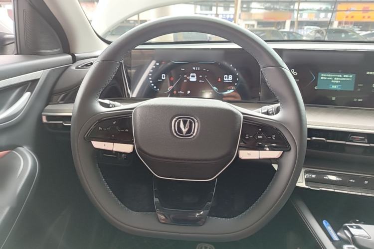 Used CHANGAN Eado 2023 Changan Edition PLUS Blue Whale NE 1.4T GDI DCT Prestige Version Steering Wheel