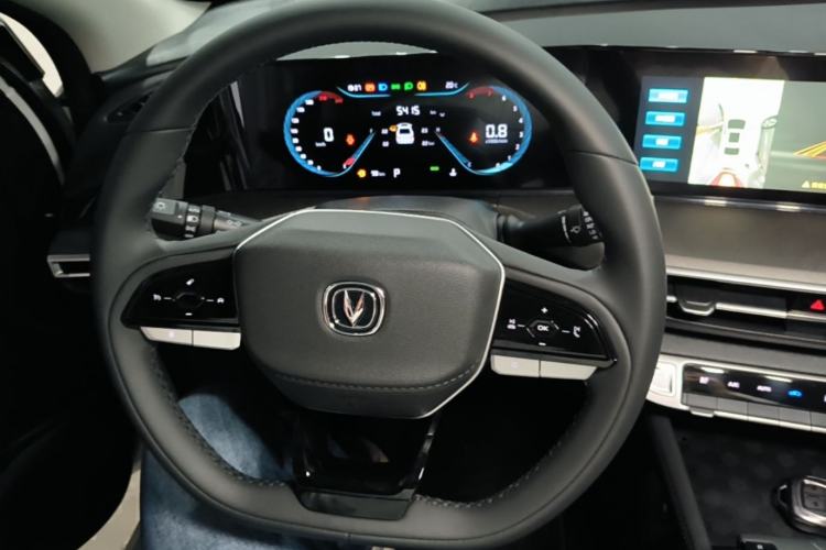Used CHANGAN Eado 2023 Changan Edition PLUS Blue Whale NE 1.4T GDI DCT Prestige Version Steering Wheel