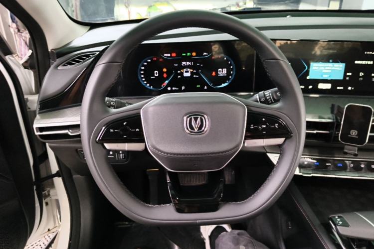 Used CHANGAN Eado 2023 Changan Edition PLUS Blue Whale NE 1.4T GDI DCT Prestige Version Steering Wheel