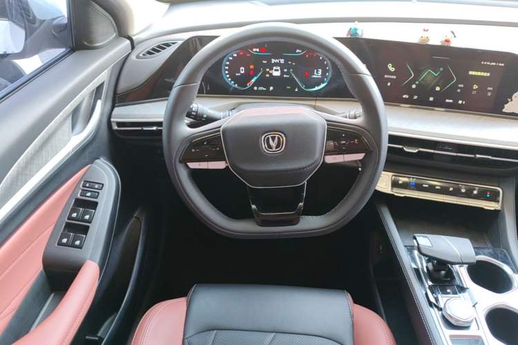Used CHANGAN Eado 2023 Changan Edition PLUS Blue Whale NE 1.4T GDI DCT Prestige Version Steering Wheel