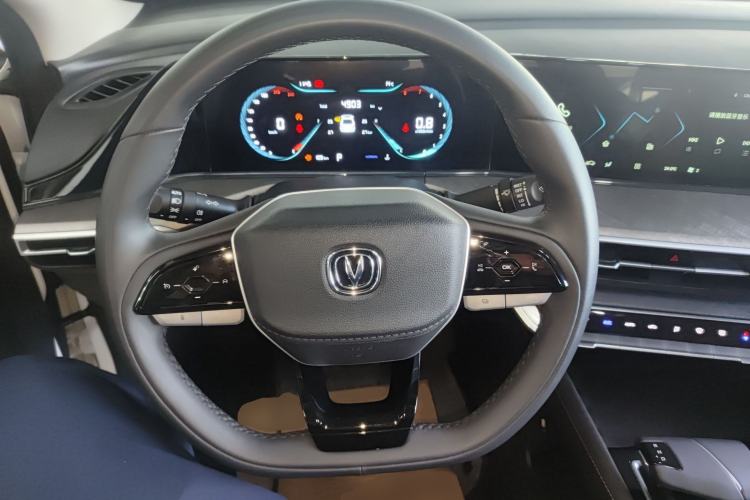 Used CHANGAN Eado 2023 Changan Edition PLUS Blue Whale NE 1.4T GDI DCT Prestige Version Steering Wheel