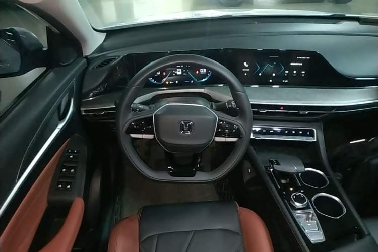 Used CHANGAN Eado 2023 Changan Edition PLUS Blue Whale NE 1.4T GDI DCT Prestige Version Steering Wheel