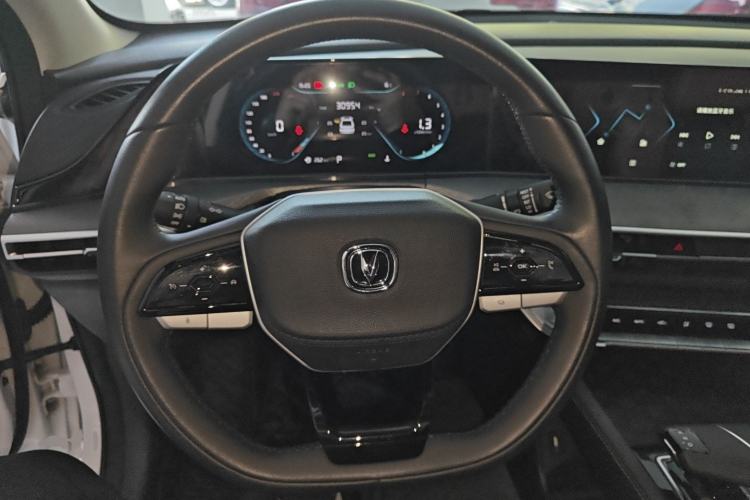 Used CHANGAN Eado 2023 Changan Edition PLUS Blue Whale NE 1.4T GDI DCT Prestige Version Steering Wheel