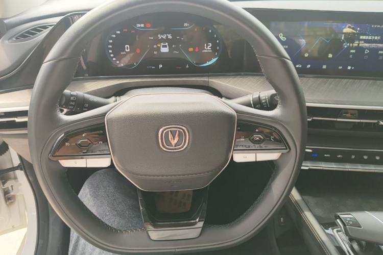 Used CHANGAN Eado 2023 Changan Edition PLUS Blue Whale NE 1.4T GDI DCT Prestige Version Steering Wheel