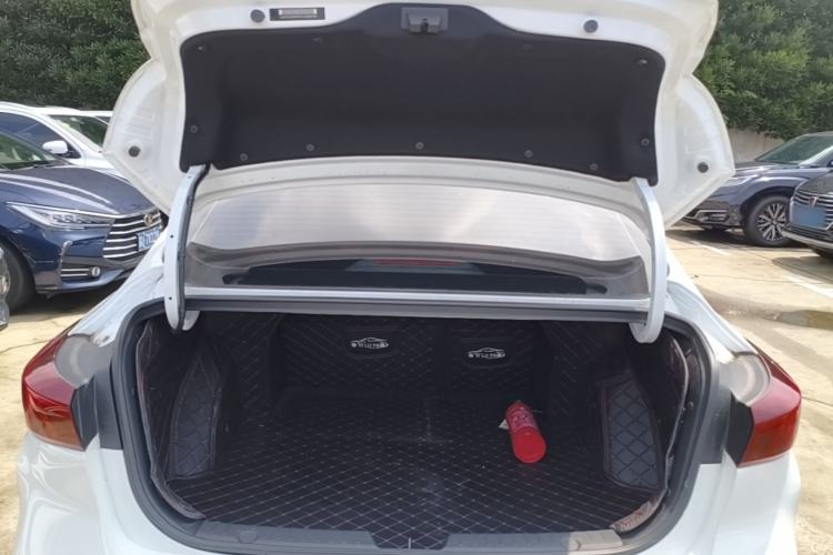Used CHANGAN Eado 2023 Changan Edition PLUS Blue Whale NE 1.4T GDI DCT Prestige Version Trunk