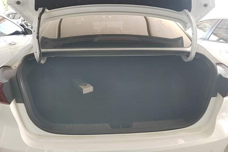 Used CHANGAN Eado 2023 Changan Edition PLUS Blue Whale NE 1.4T GDI DCT Prestige Version Trunk