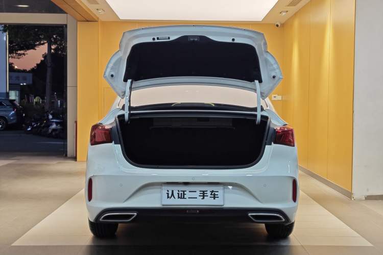 Used CHANGAN Eado 2023 Changan Edition PLUS Blue Whale NE 1.4T GDI DCT Prestige Version Trunk