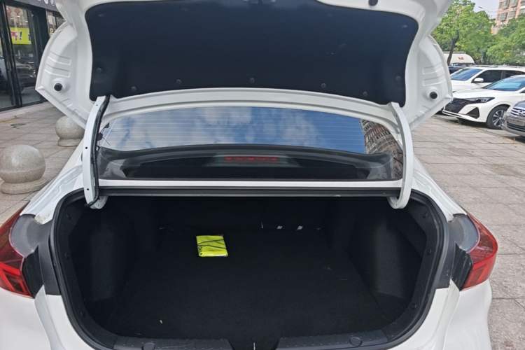 Used CHANGAN Eado 2023 Changan Edition PLUS Blue Whale NE 1.4T GDI DCT Prestige Version Trunk